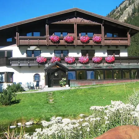 Hotel Aktiv Christoph 3*