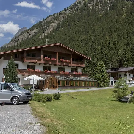 Aktiv Christoph Otel 3*