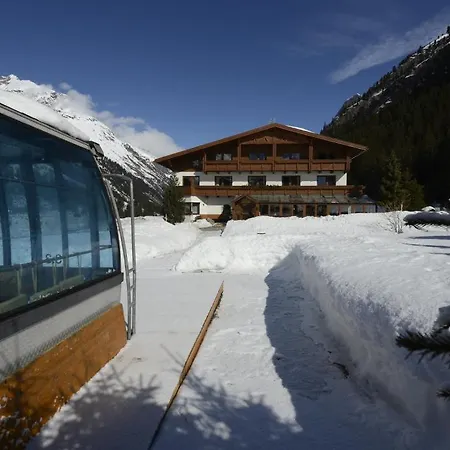 Aktiv Christoph Otel Sankt Leonhard im Pitztal
